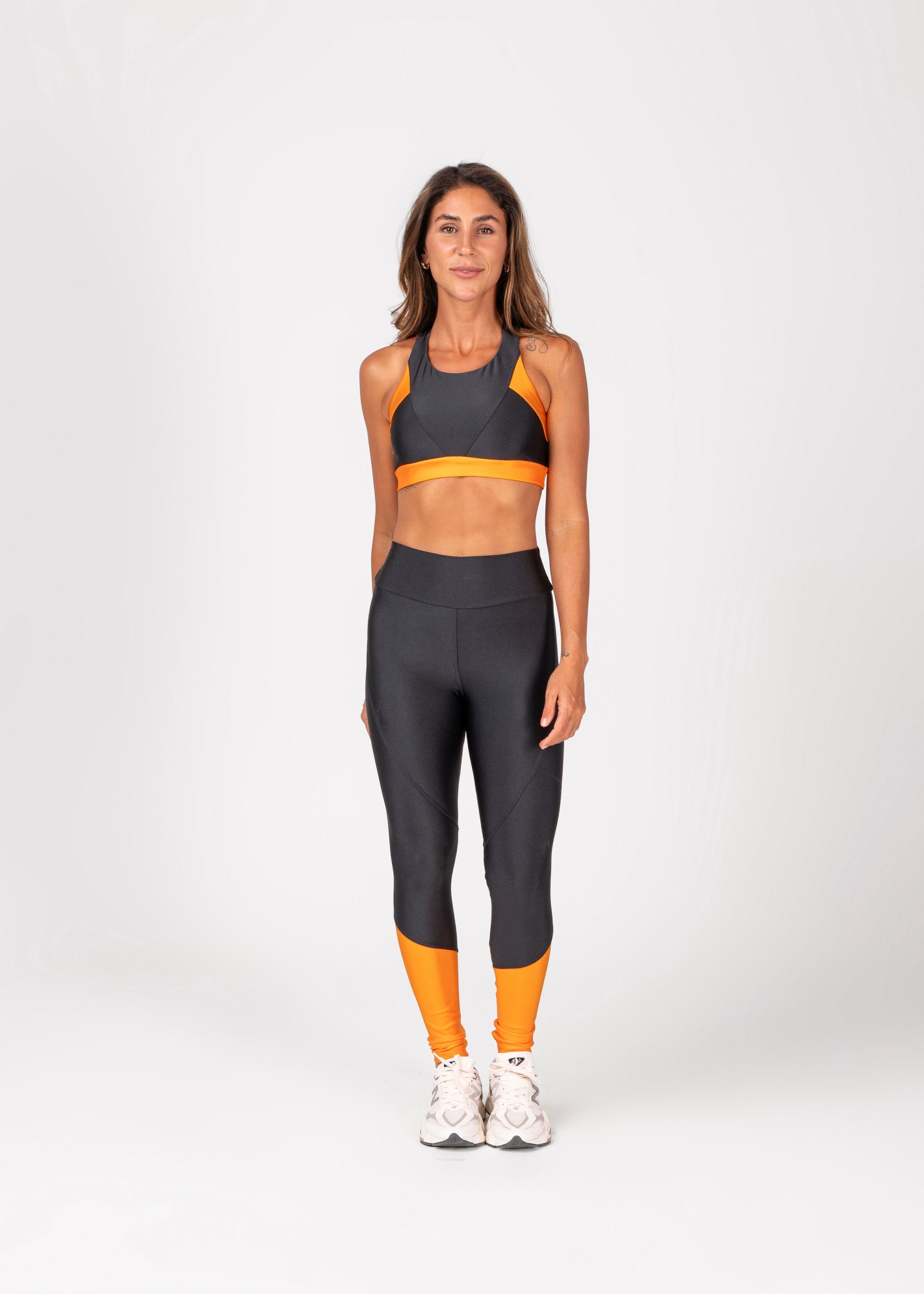 Conjunto Legging e Top Recortes Grafite e Tangerina