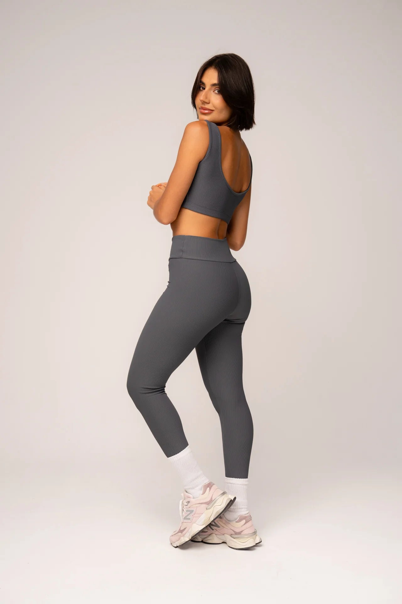 Conjunto Legging e Top Alças Retas Cinza