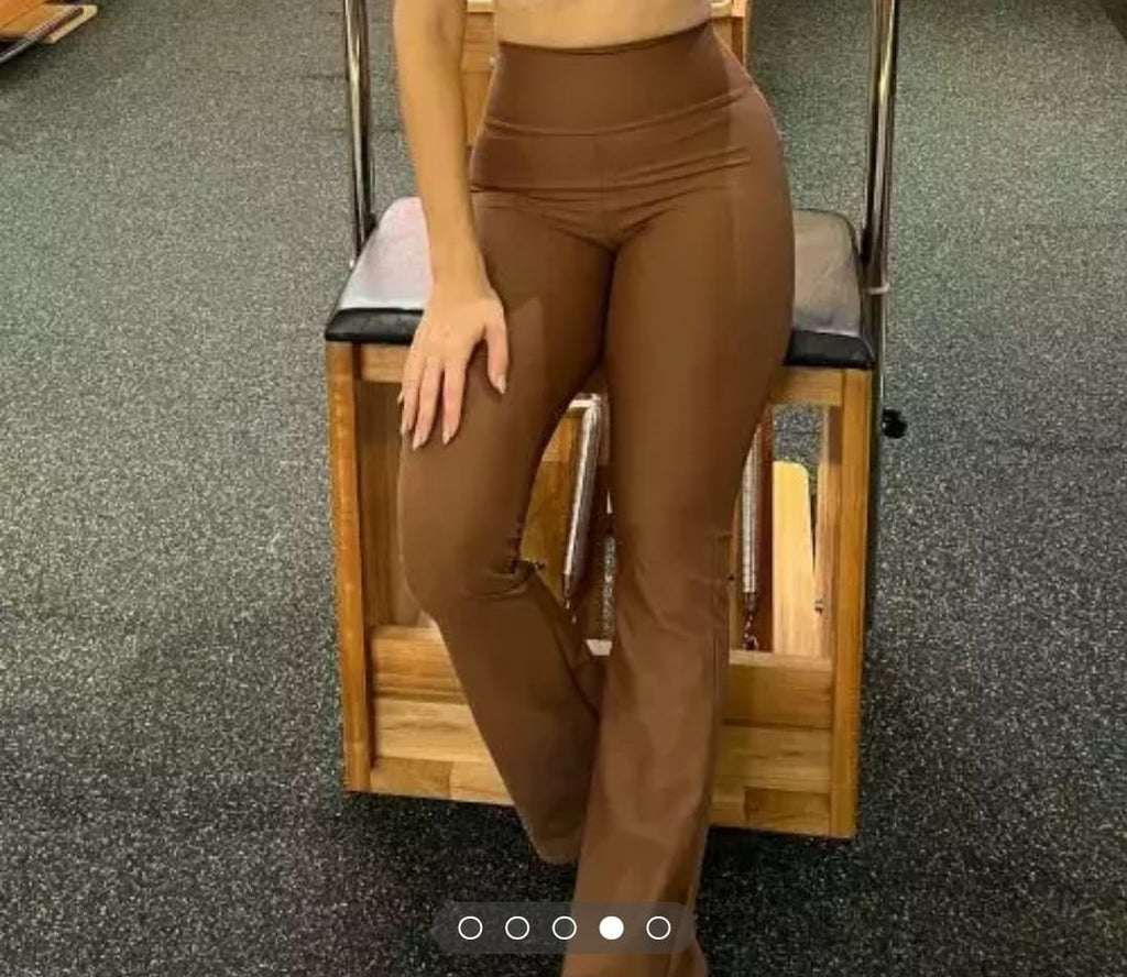 Calça flare