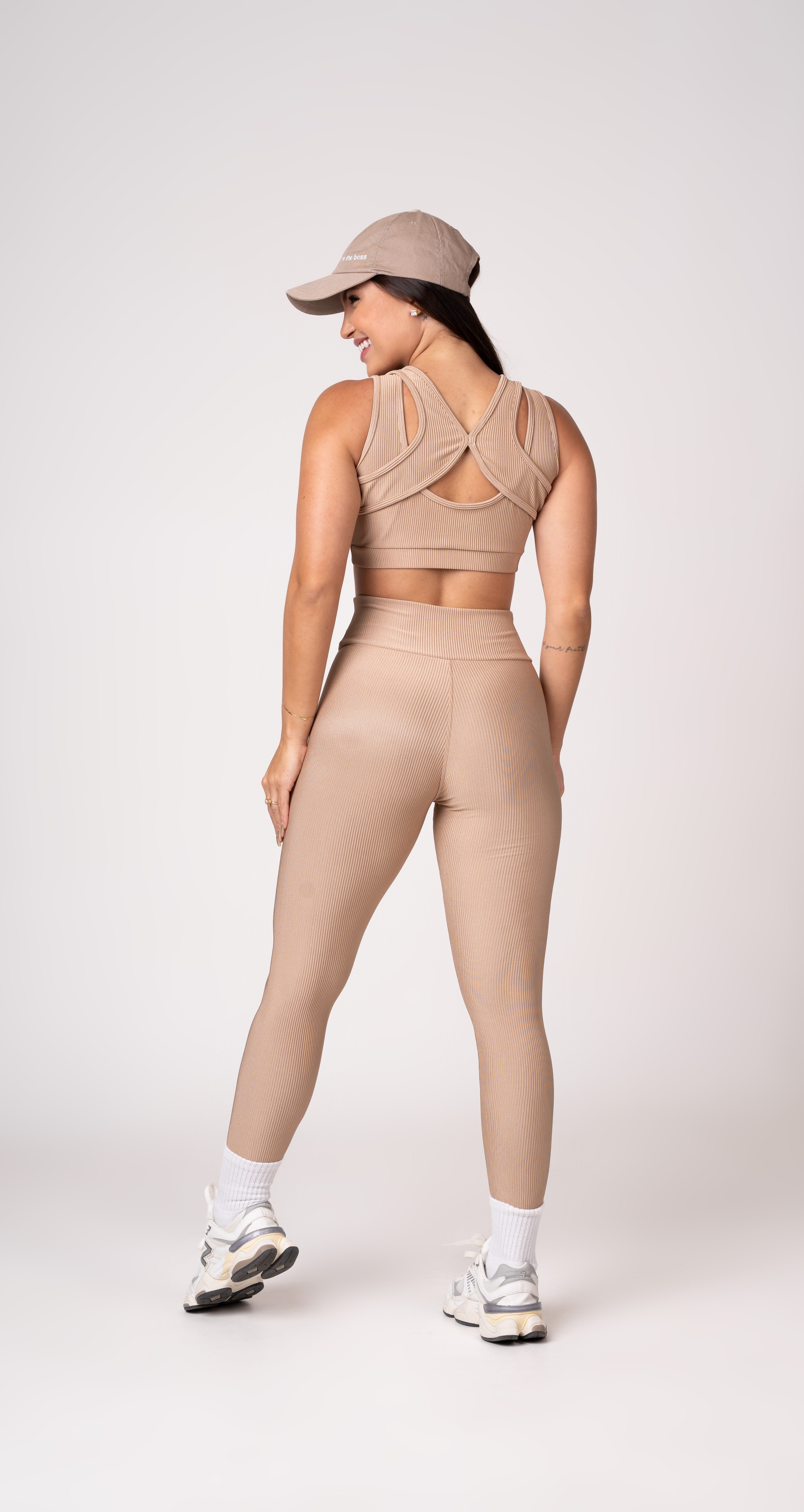 Conjunto Capuccino Legging e Top Borboleta