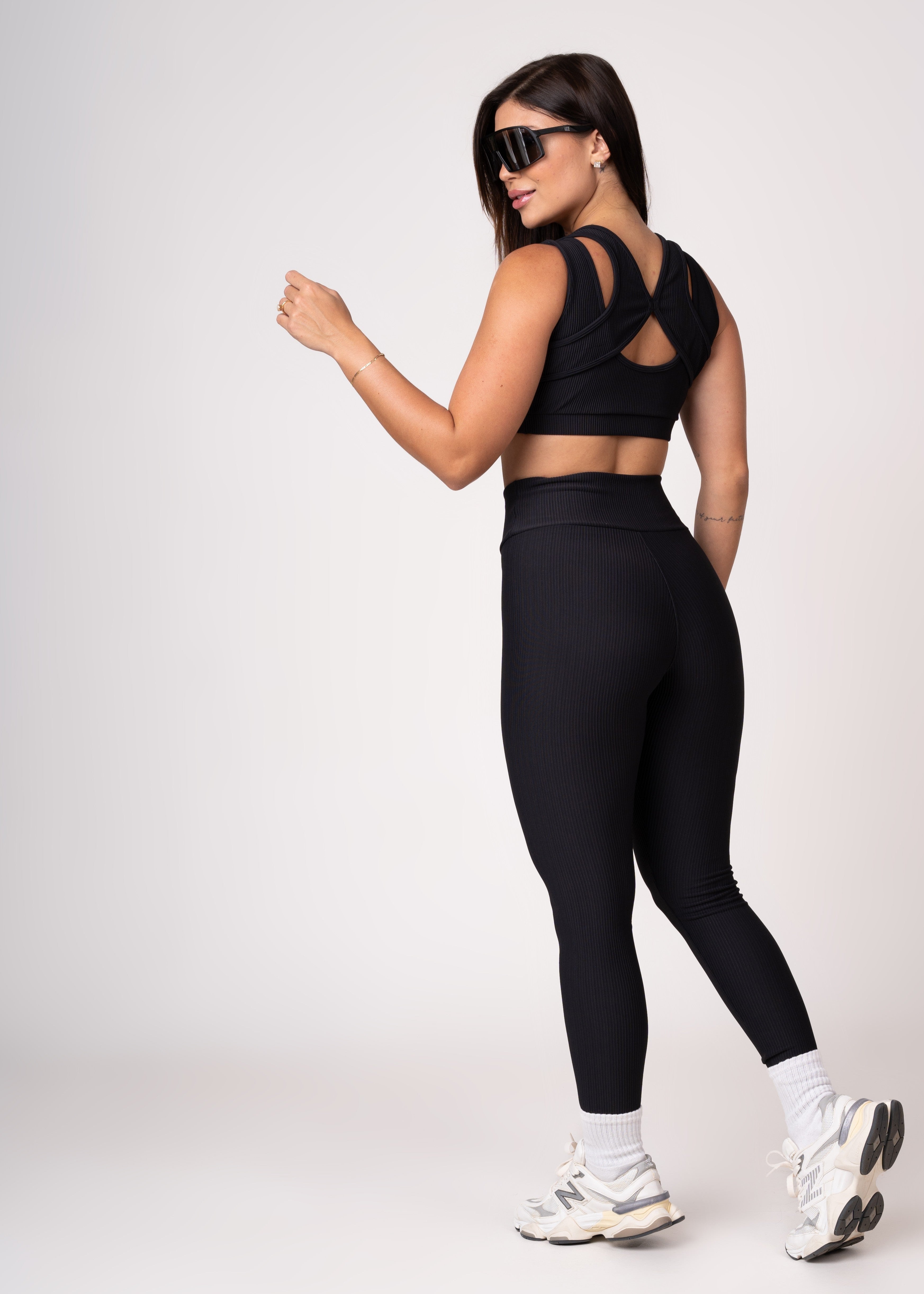 Conjunto Preto Legging e Top Borboleta